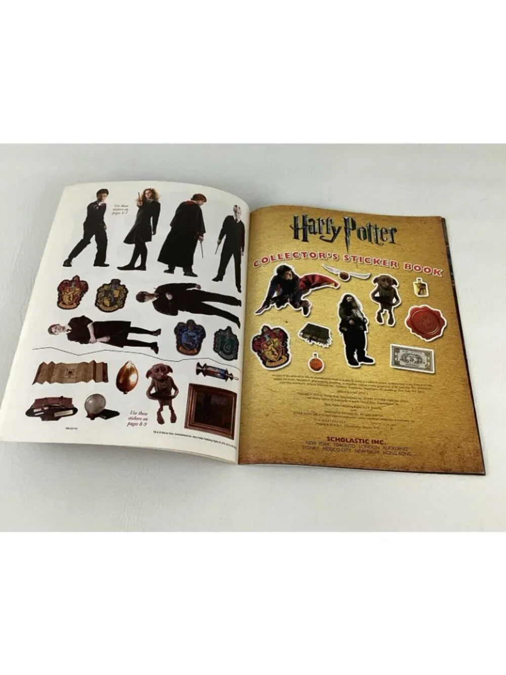 Harry Potter Collector's Sticker Book Scholastic 2010 Hogwarts Diagon Alley